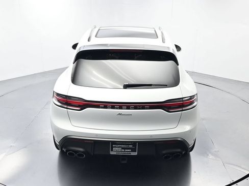 Certified 2025 Porsche Macan AWD/4WD image 39