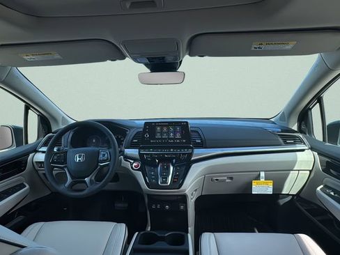 New 2026 Honda Odyssey Touring image 19
