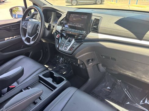 Certified 2024 Honda Odyssey Touring image 10