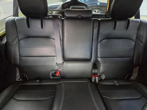 Used 2023 Jeep Wrangler Unlimited Sahara AWD/4WD image 28