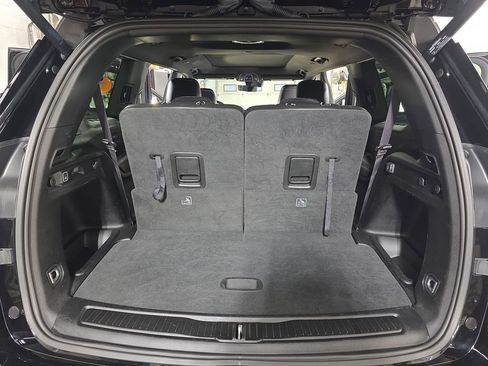 Used 2024 Jeep Grand Cherokee L Limited w/ Luxury Tech Group II image 13