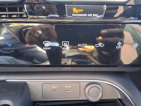 New 2026 Nissan Sentra SR w/ Floor Mat Package FWD image 16