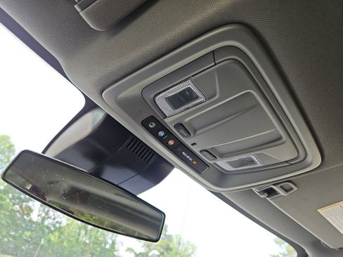 Used 2025 Chevrolet Silverado 1500 LT image 30