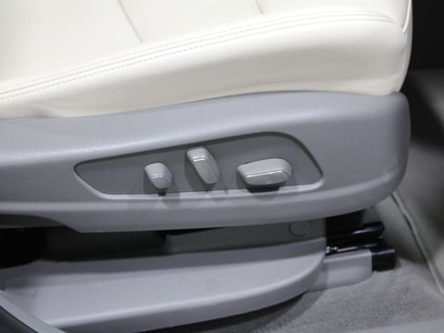 Used 2023 Cadillac XT6 Premium Luxury image 34