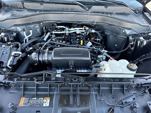 Used 2021 Ford Explorer XLT image 22