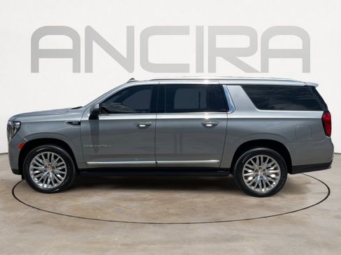 Used 2023 GMC Yukon XL Denali AWD/4WD image 7