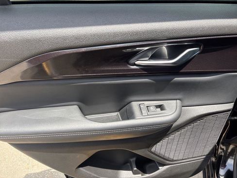 Used 2023 Jeep Grand Cherokee Altitude image 16