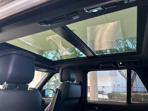 Used 2022 Land Rover Range Rover Westminster Edition image 46