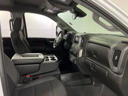 Used 2024 Chevrolet Silverado 2500 Custom w/ Custom Value Package AWD/4WD image 32