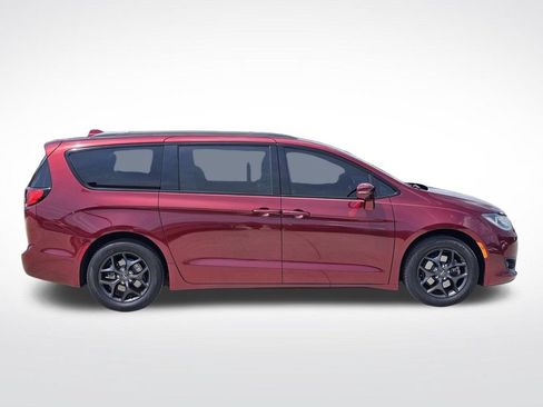 Used 2019 Chrysler Pacifica Limited w/ Advanced Safetytec Group FWD image 13