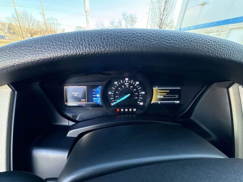 Used 2015 Ford Expedition EL XLT w/ Equipment Group 202A image 12