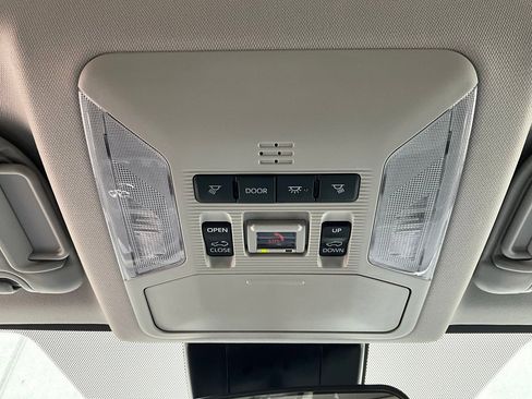 Used 2025 Toyota RAV4 XLE image 17