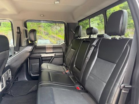 Used 2019 Ford F350 Lariat w/ Chrome Package AWD/4WD image 3