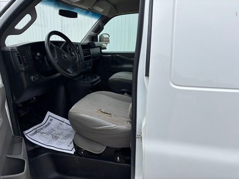 Used 2008 GMC Savana 2500 RWD image 10