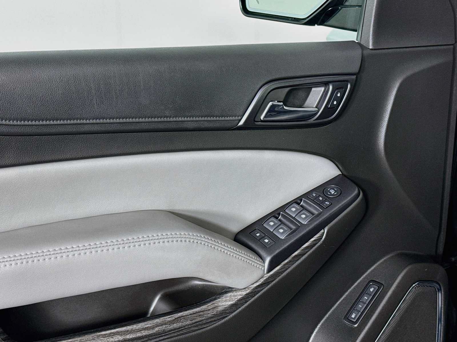 Used 2018 Chevrolet Tahoe LT AWD/4WD image 18