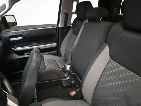 Used 2018 Toyota Tundra SR5 image 25