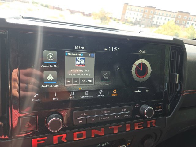 Used 2025 Nissan Frontier PRO-4X AWD/4WD image 9