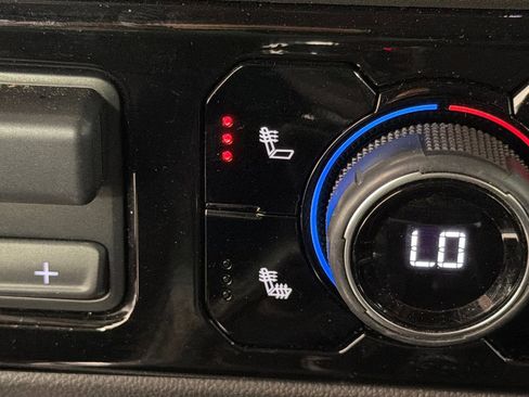 Used 2023 Chevrolet Silverado 1500 LT w/ Z71 Off-Road Package image 30