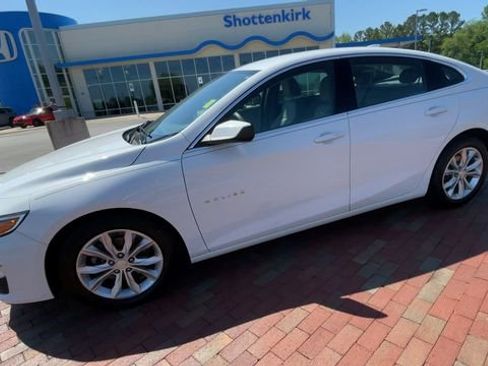 Used 2022 Chevrolet Malibu LT FWD image 6