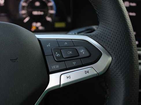 New 2025 Volkswagen Tiguan SE R-Line image 13