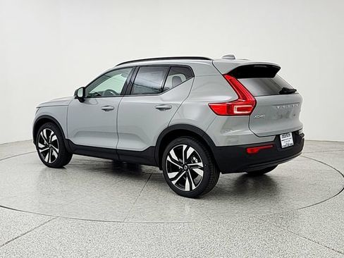 New 2026 Volvo XC40 B5 Plus w/ Climate Package AWD/4WD image 7