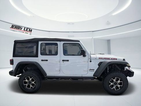 Used 2018 Jeep Wrangler Unlimited Rubicon AWD/4WD image 2