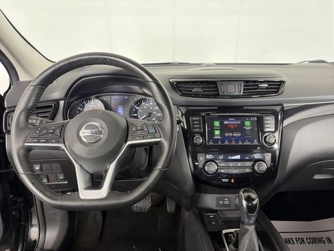 Used 2019 Nissan Rogue Sport SL AWD/4WD image 3