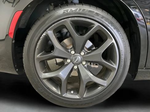 Used 2022 Chrysler 300 Touring w/ Sport Appearance Package RWD image 27