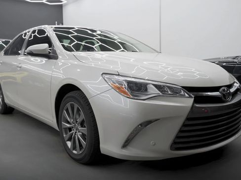 Used 2015 Toyota Camry XLE image 1