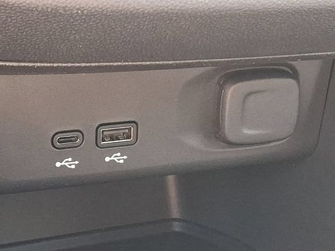 New 2026 Buick Envista Sport Touring w/ Convenience I Package FWD image 22