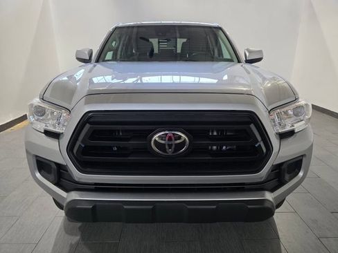 Used 2022 Toyota Tacoma SR AWD/4WD image 8