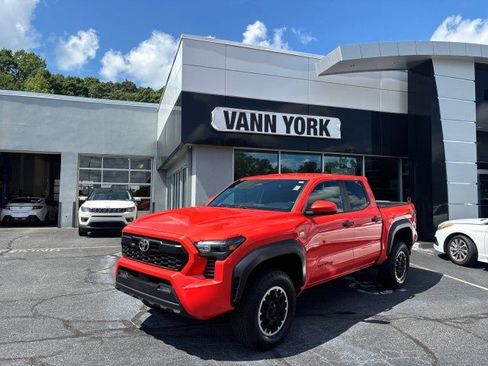 Used 2024 Toyota Tacoma TRD Off-Road AWD/4WD image 49