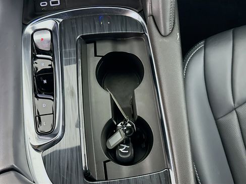 Used 2024 Buick Enclave Premium image 25