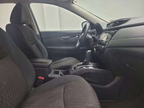 Used 2017 Nissan Rogue S FWD image 21