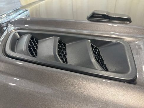 Used 2019 Jeep Wrangler Unlimited Rubicon w/ LED Lighting Group AWD/4WD image 10