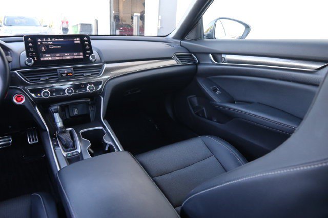 Used 2018 Honda Accord Sport image 26