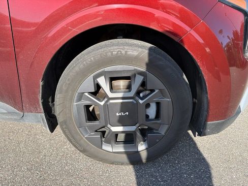 Certified 2025 Kia Carnival EX FWD image 26
