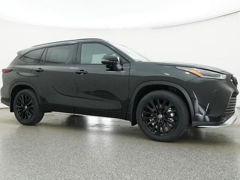 New 2026 Toyota Highlander XSE image 28