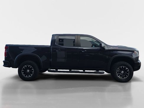 Used 2023 Chevrolet Silverado 1500 ZR2 w/ Technology Package image 7