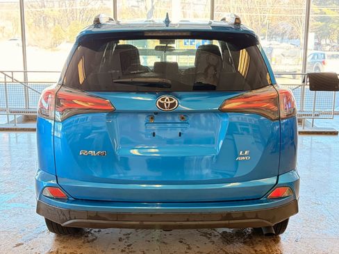 Used 2016 Toyota RAV4 LE image 8