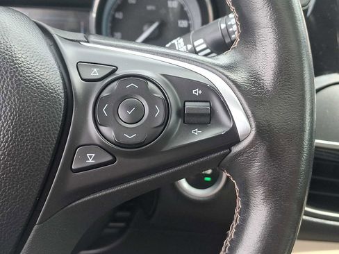 Used 2018 Buick Envision Essence AWD/4WD image 24