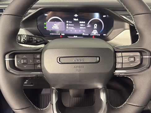 New 2026 Jeep Cherokee Laredo image 13