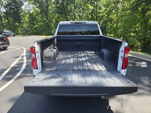 Used 2019 Chevrolet Silverado 1500 Custom Trail Boss w/ Custom Convenience Package AWD/4WD image 9