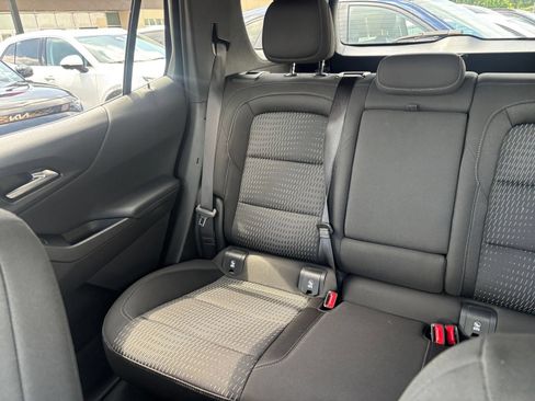 Used 2025 Chevrolet Equinox LT FWD image 40