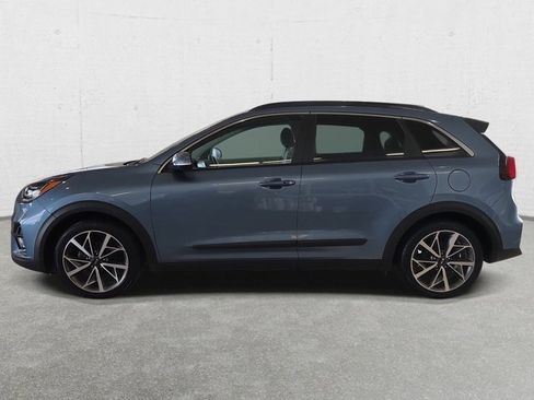 Used 2020 Kia Niro Touring image 8
