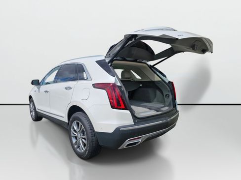 Certified 2023 Cadillac XT5 Premium Luxury w/ Technology Package AWD/4WD image 7