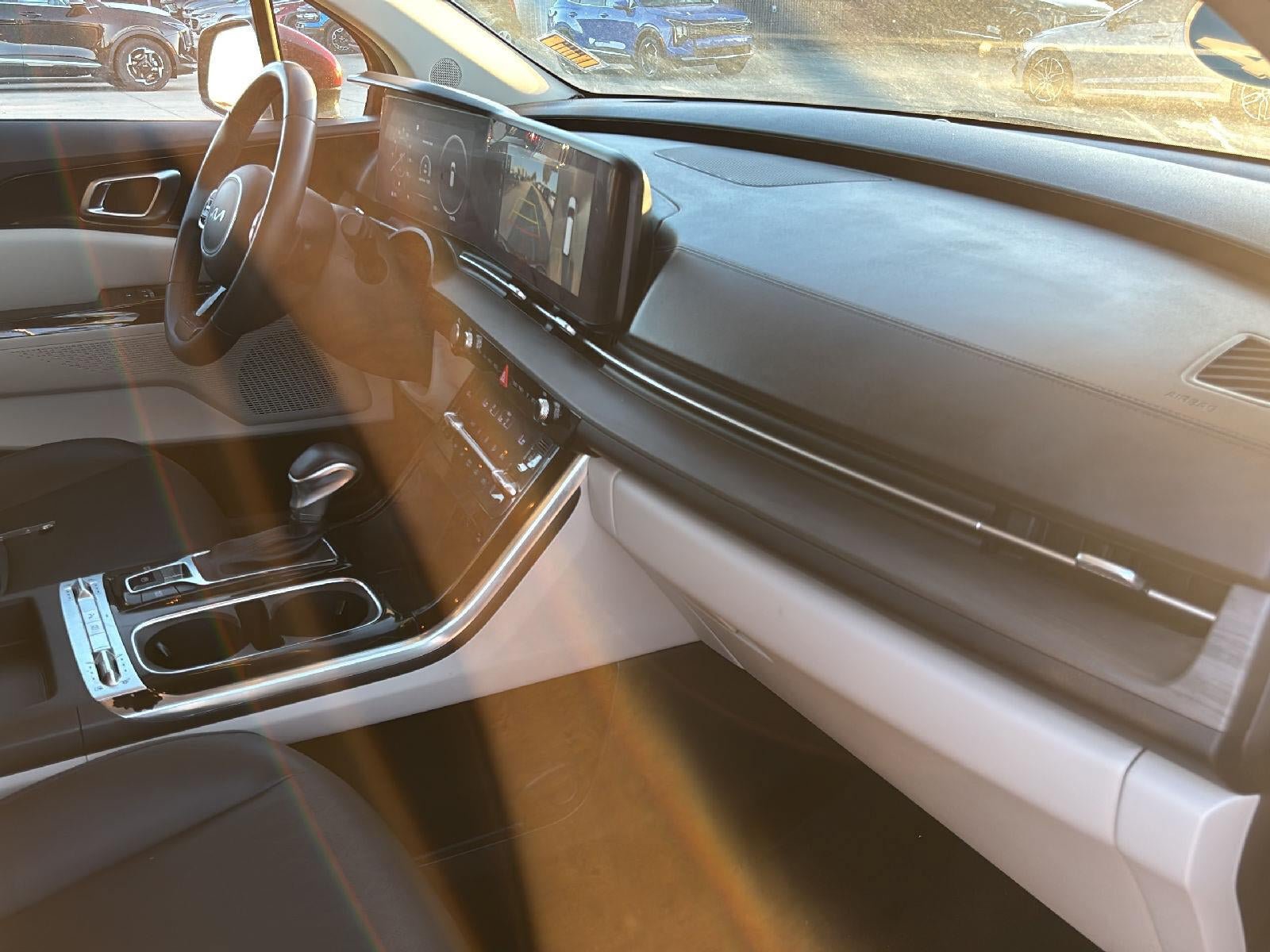 Used 2024 Kia Carnival SX FWD image 25