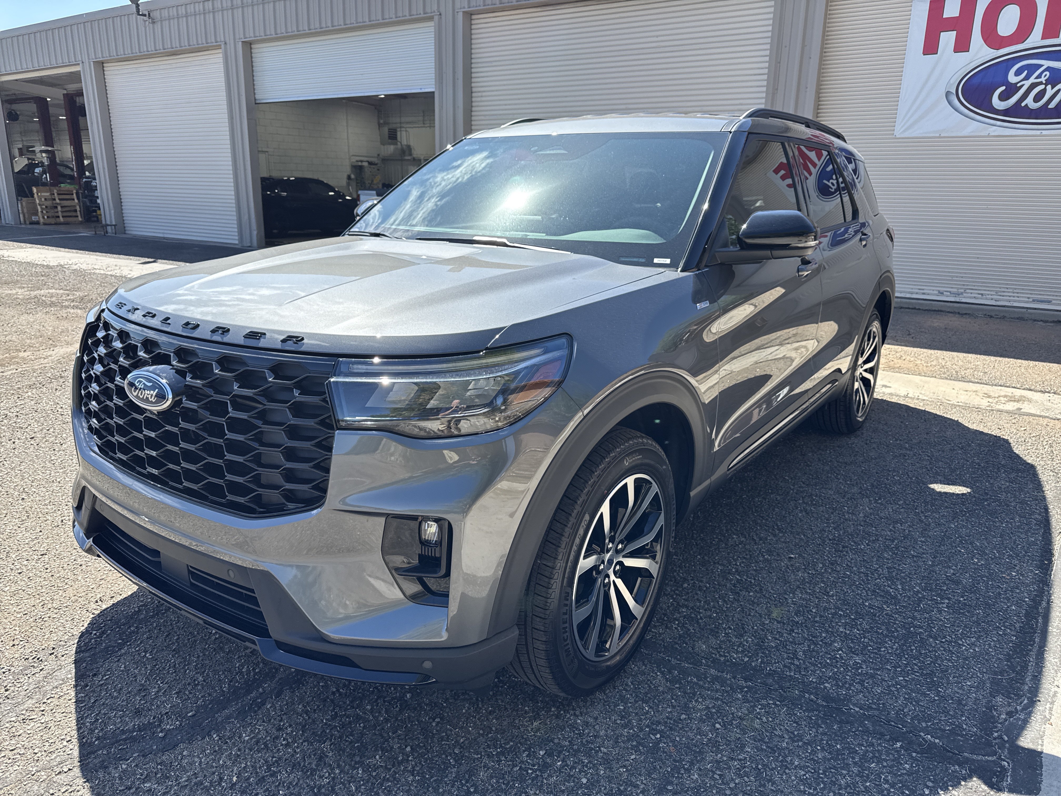 New 2026 Ford Explorer ST-Line AWD/4WD image 3
