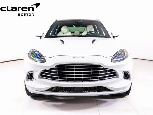 Used 2022 Aston Martin DBX image 8