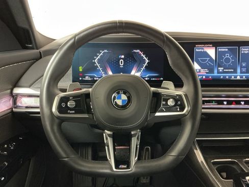 Certified 2025 BMW 740i xDrive w/ Premium Package AWD/4WD image 16
